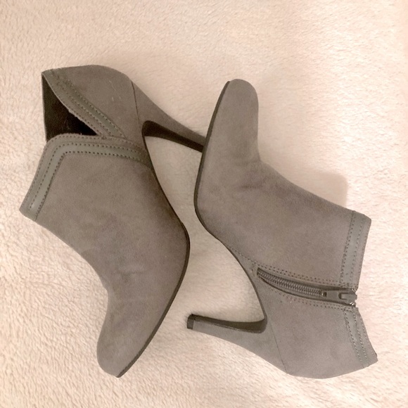 SOLD - Dexflex Comfort Booties - Gray - Picture 3 of 5
